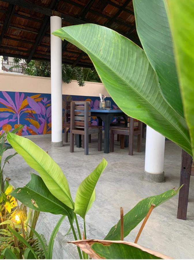 Daffodil Restaurant & Holiday Resort Unawatuna Esterno foto